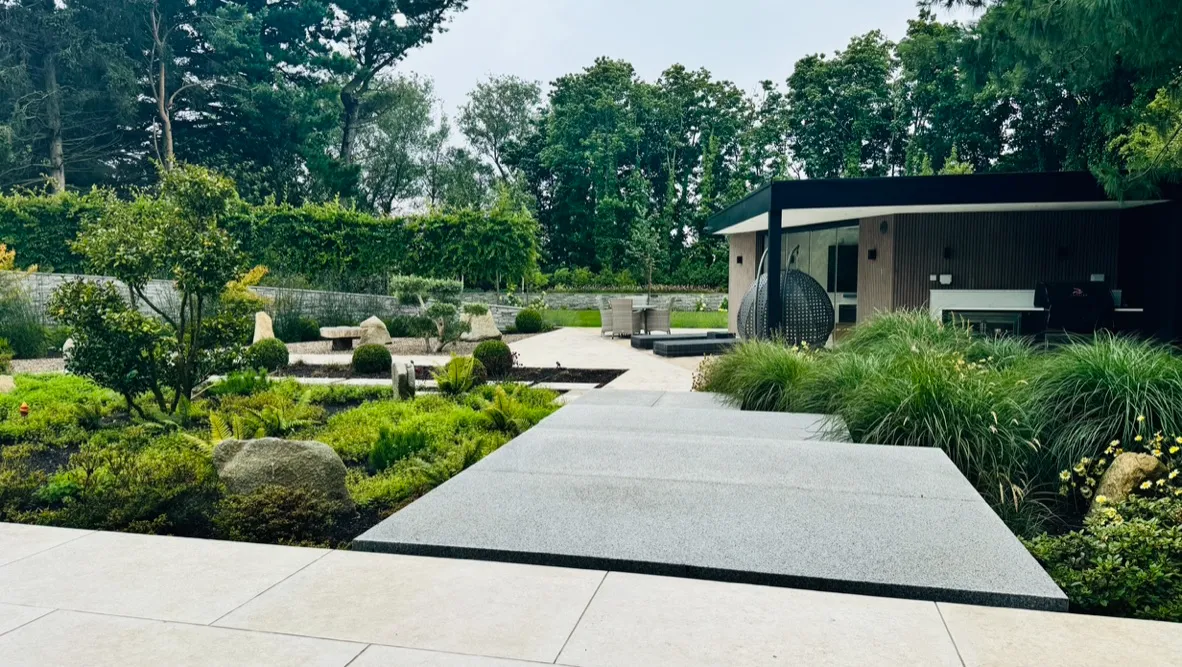 6ac800cf 7e30 476b b8e9 6c1690182bff 1 105 c 1