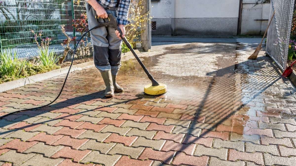 Drivewaycleaning4